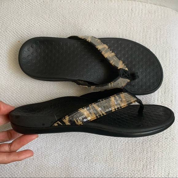 Vionic Sandals - Picture 2 of 8